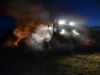Osterfeuer_2015_069.jpg