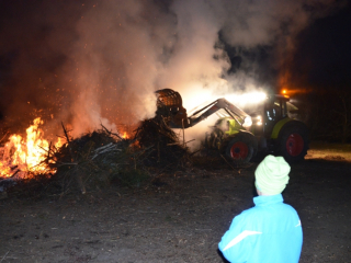 Osterfeuer_2015_073.jpg